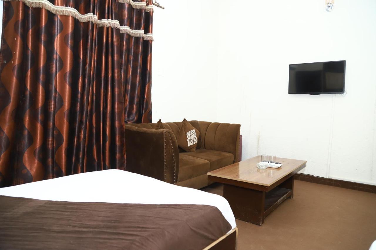 Hotel Green Fort Gulberg ลาฮอร์ ภายนอก รูปภาพ