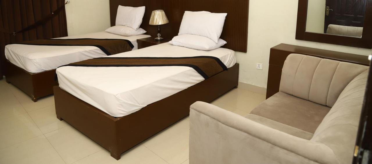 Hotel Green Fort Gulberg ลาฮอร์ ภายนอก รูปภาพ