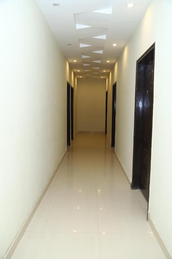 Hotel Green Fort Gulberg ลาฮอร์ ภายนอก รูปภาพ