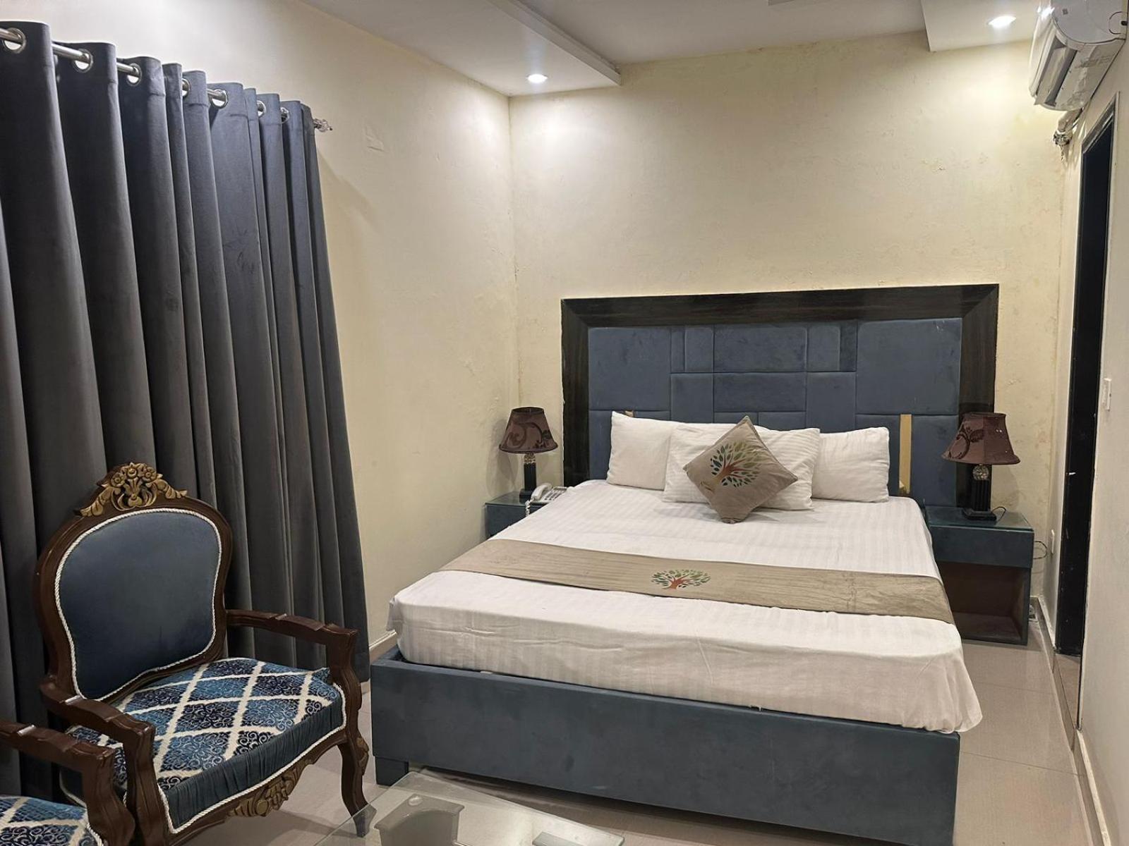 Hotel Green Fort Gulberg ลาฮอร์ ภายนอก รูปภาพ
