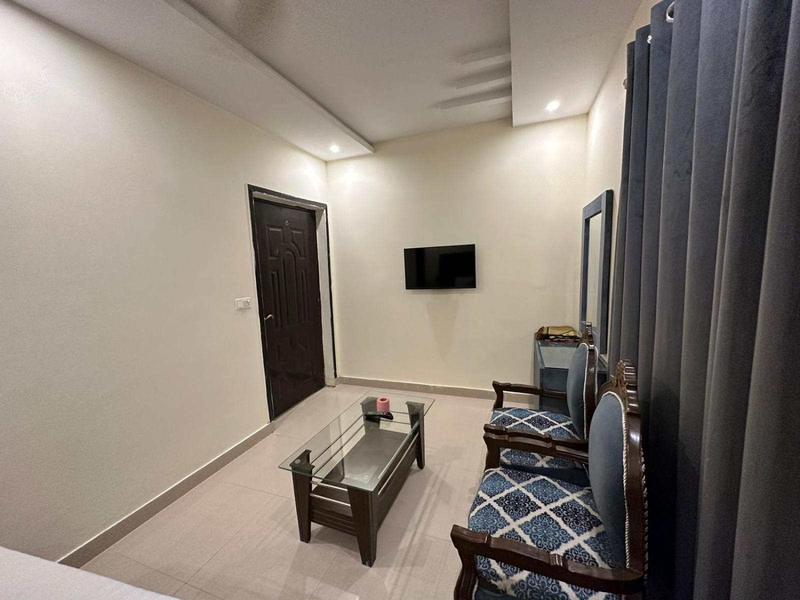Hotel Green Fort Gulberg ลาฮอร์ ภายนอก รูปภาพ