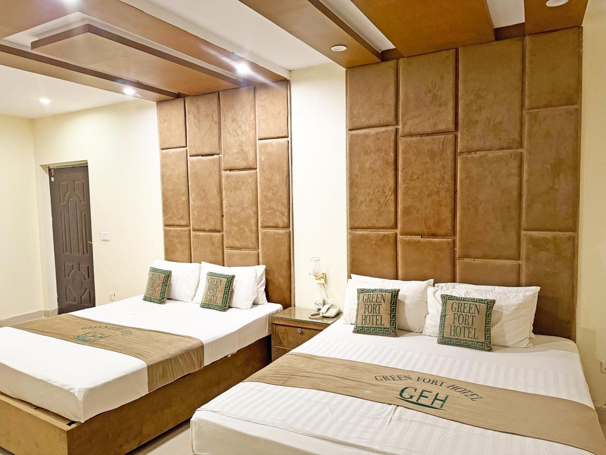 Hotel Green Fort Gulberg ลาฮอร์ ภายนอก รูปภาพ