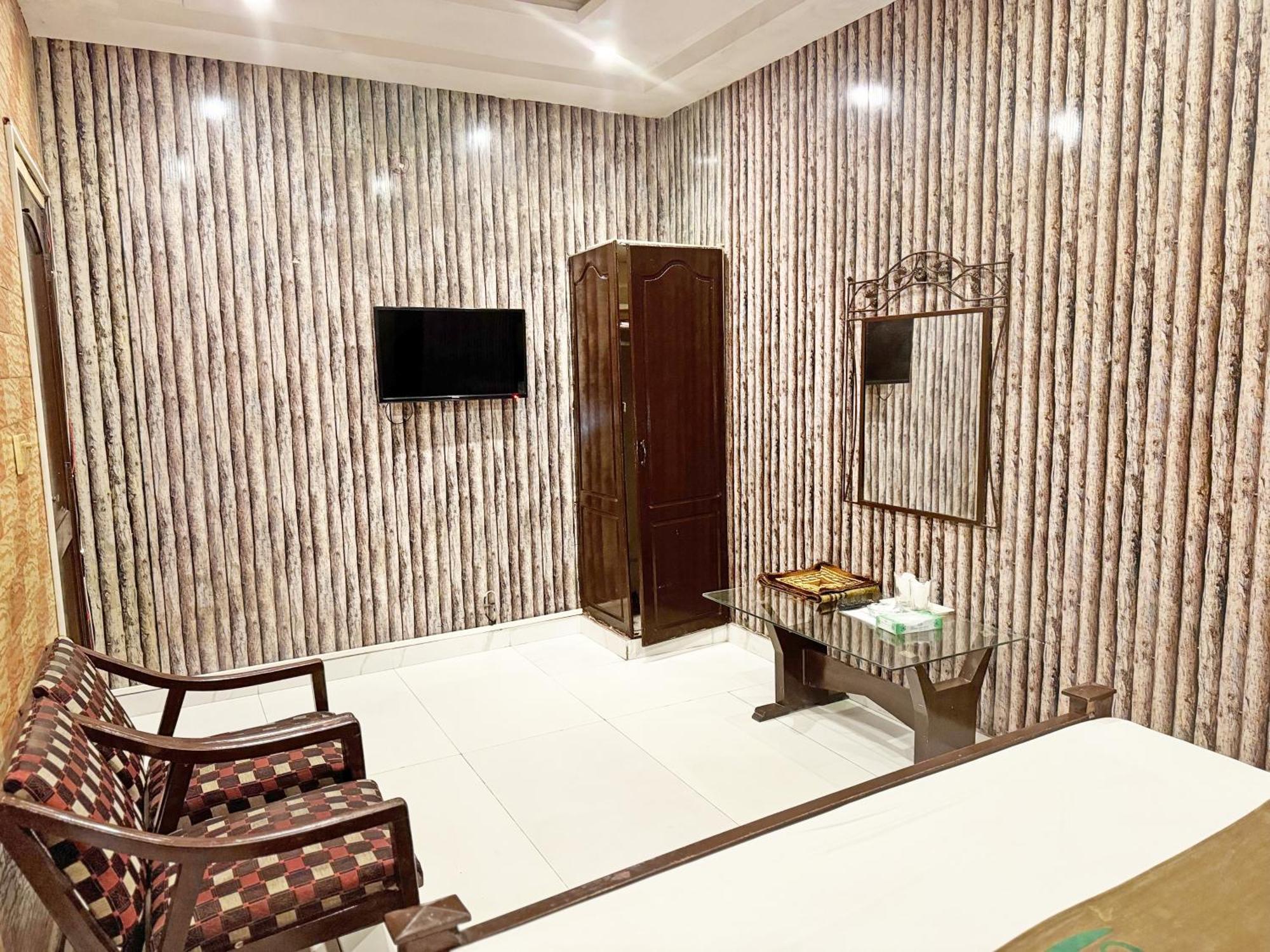 Hotel Green Fort Gulberg ลาฮอร์ ภายนอก รูปภาพ
