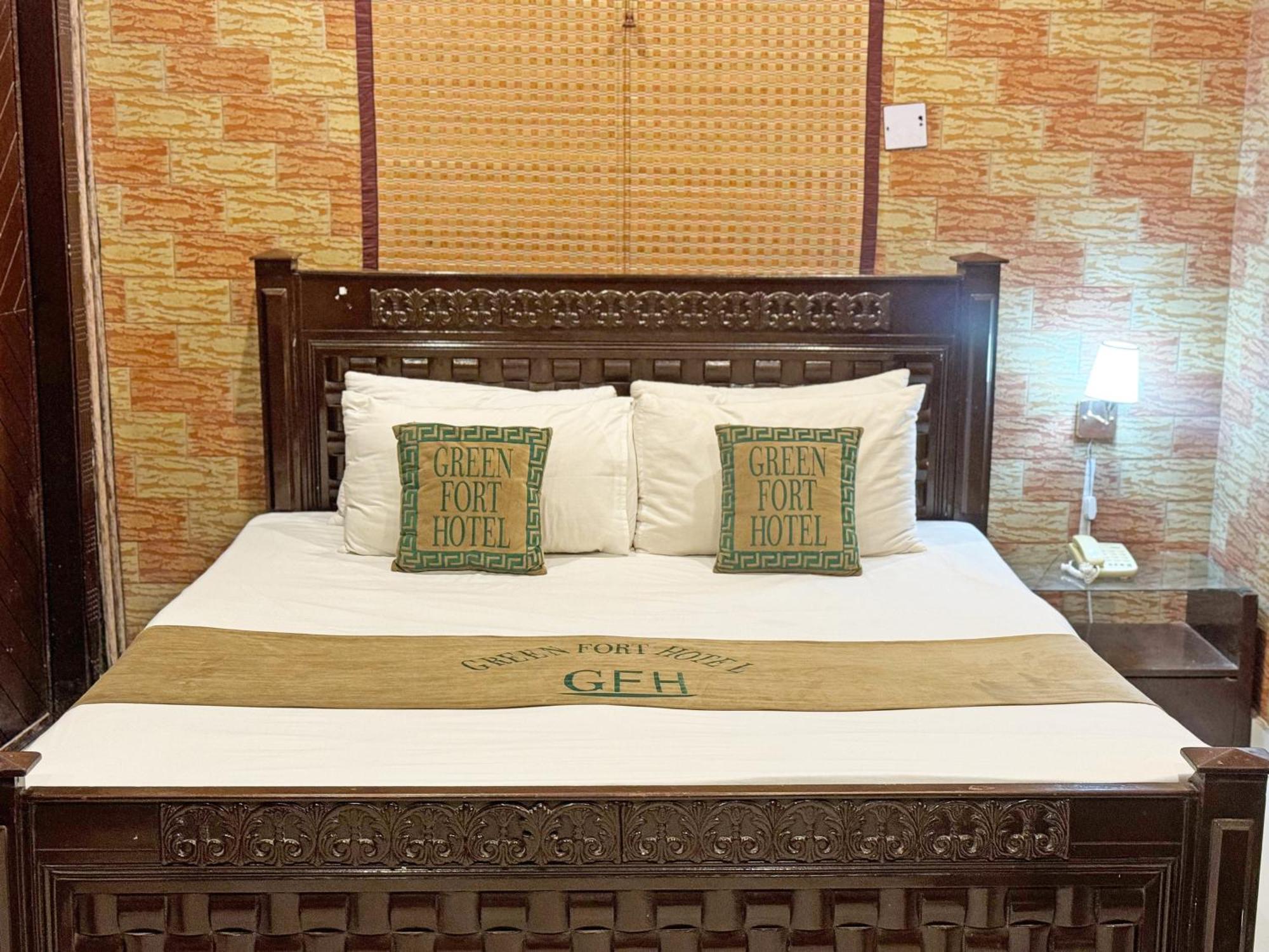 Hotel Green Fort Gulberg ลาฮอร์ ภายนอก รูปภาพ